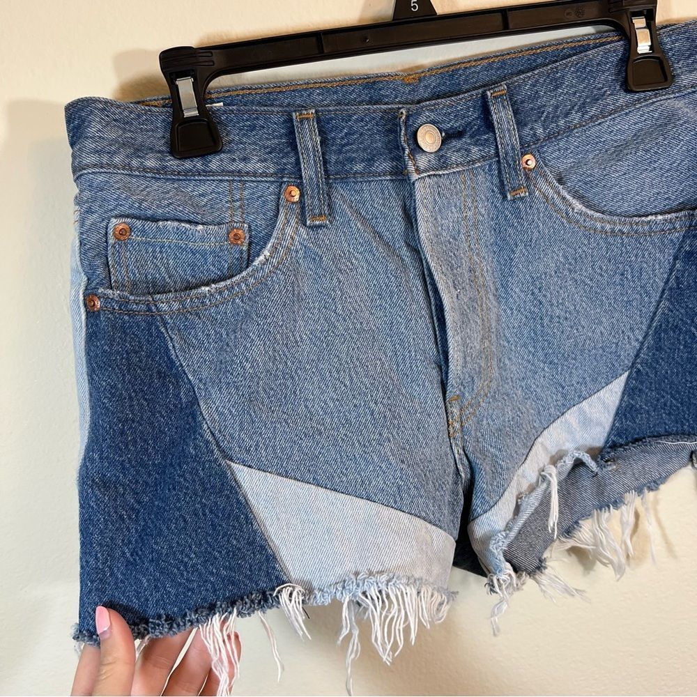 ✨ Levi’s Patchwork 501 Altered‎ Denim Shorts Button Fly 27 - Picture 3 of 12